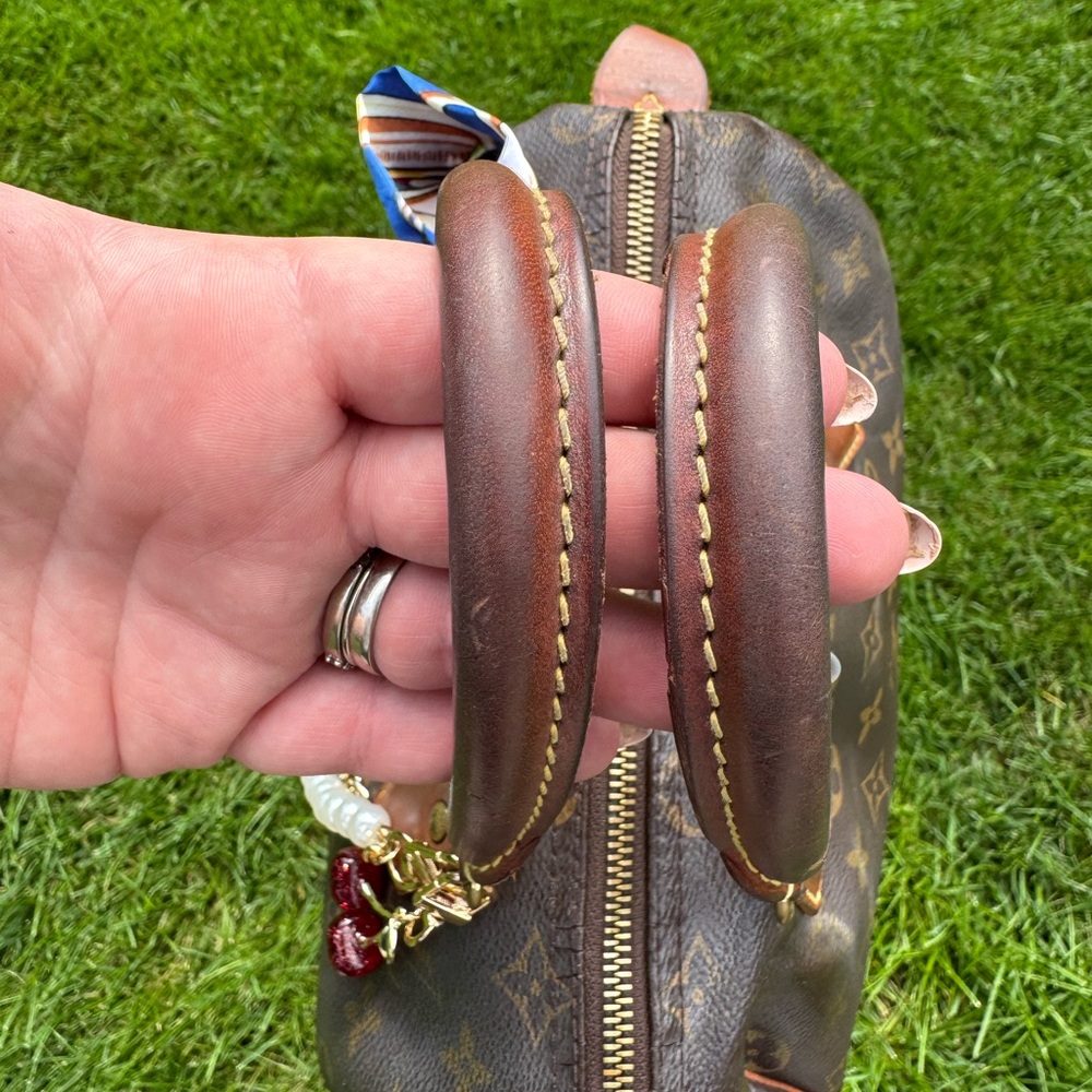 Authentic Louis Vuitton Speedy 25 - Picture 10 of 12